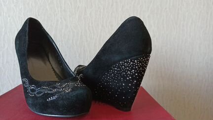 Туфли замшевые черные 39